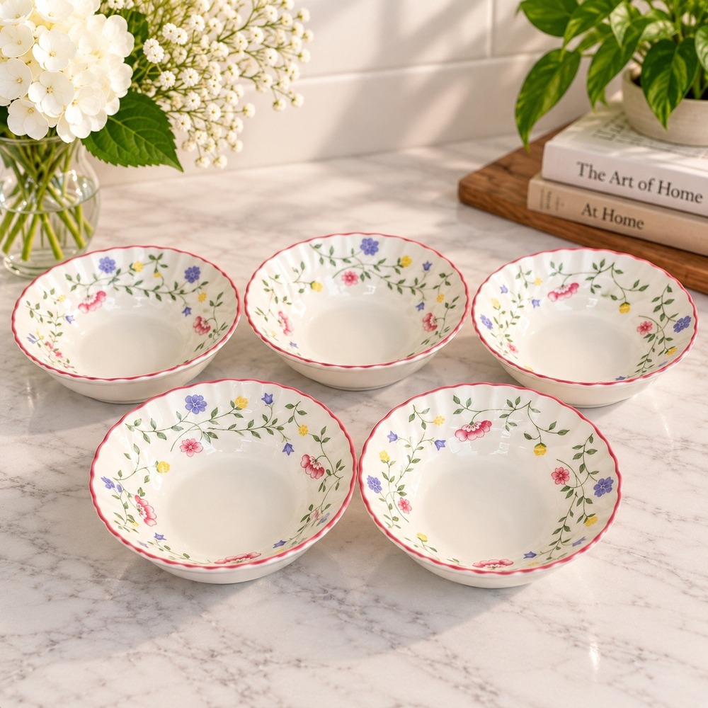 Johnson Brothers Bowls Set of 5 White Floral Scalloped Rim 6 In England